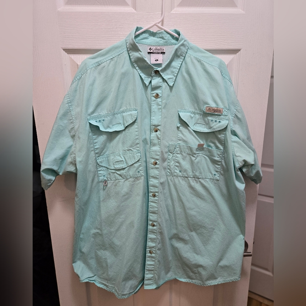 Columbia Men's Aqua Button Down Short Sleeve Outdoors/Fishing  Shirt XL